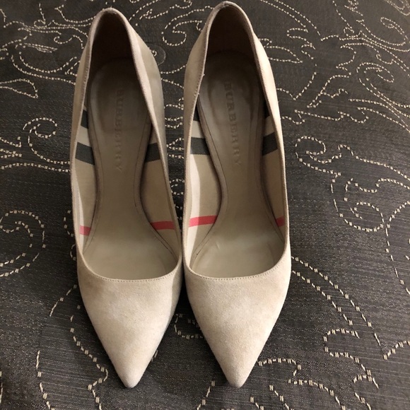 Burberry Shoes - Burberry heel pump